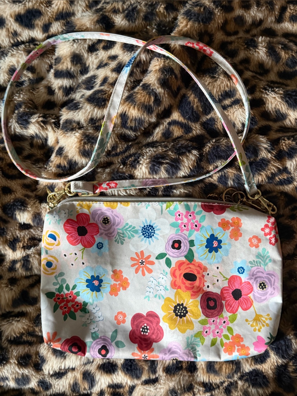 Ju-Ju-Be be quick Floral Crossbody Bag EUC - Picture 2 of 2